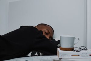 Cannabis Sleep Aids Guide: Tinctures, Capsules, and Gummies for Nighttime 